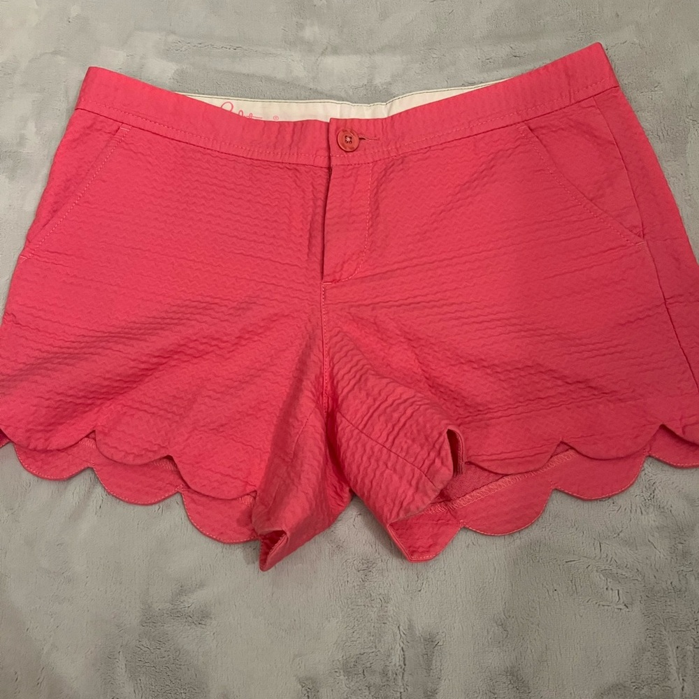 Lilly Pulitzer Scallop Shorts